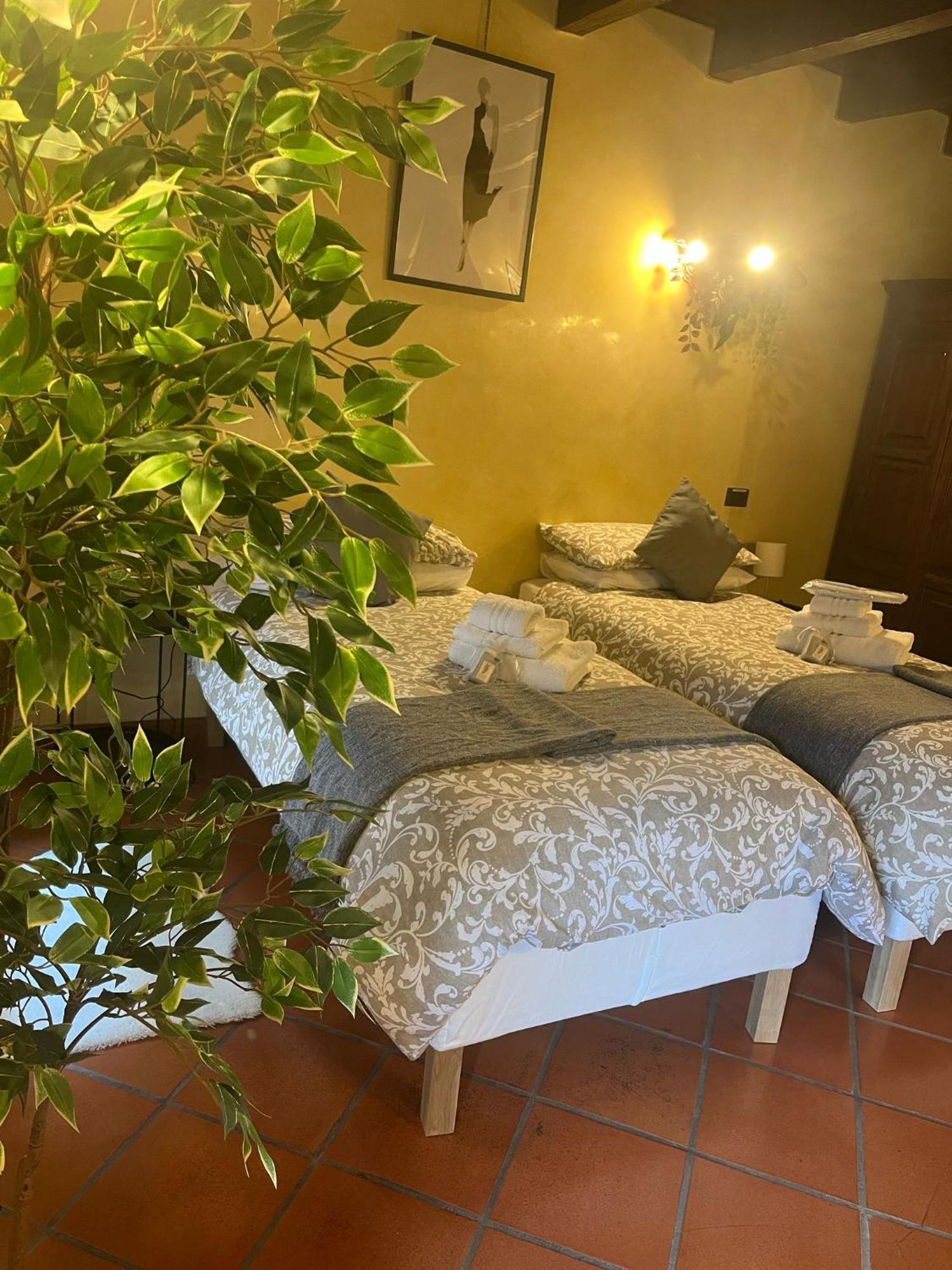 Monolocale Dalia Abbadesse Guest House Milano Eksteriør bilde