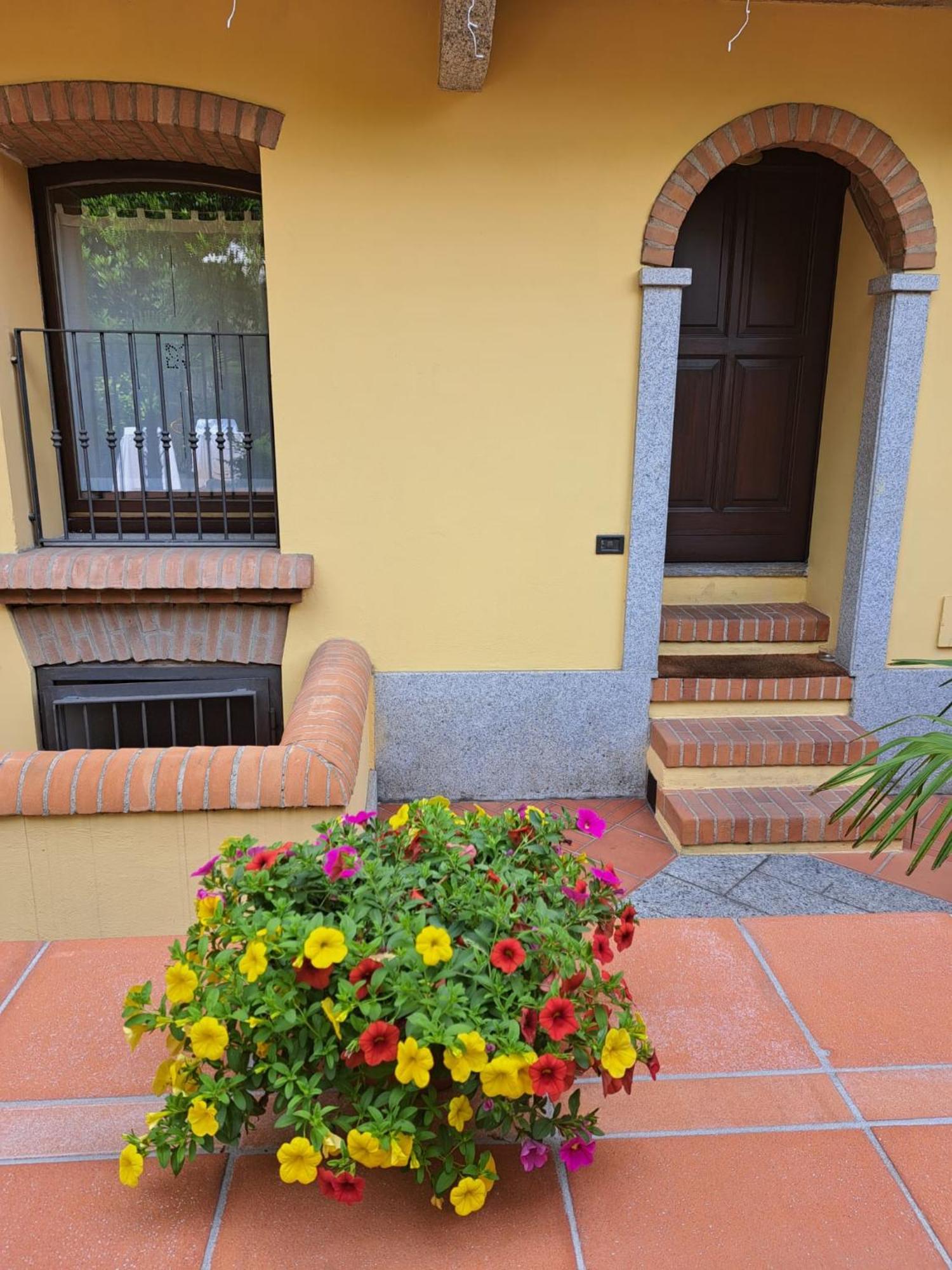 Monolocale Dalia Abbadesse Guest House Milano Eksteriør bilde